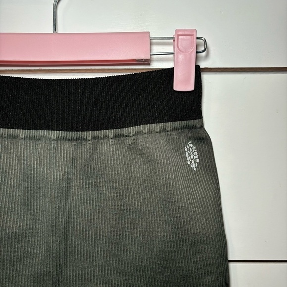 Free People Movement Prajna Shorts Green - Picture 6 of 6